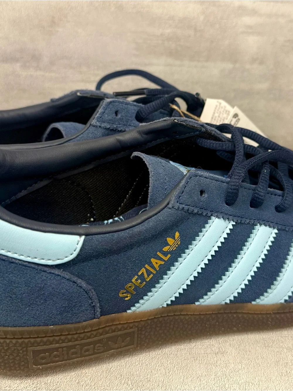adidas Handball Spezial Women's Suede Low Top Lace-Up Blue Gum Sole BD7633 new